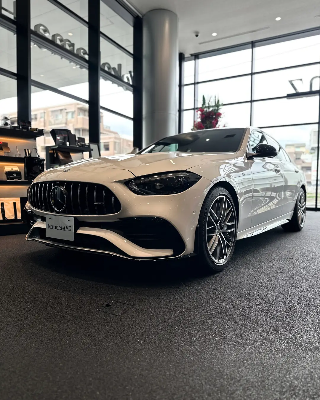 【横浜東】展示車「Mercedes-AMG C 43 4MATIC」のご紹介