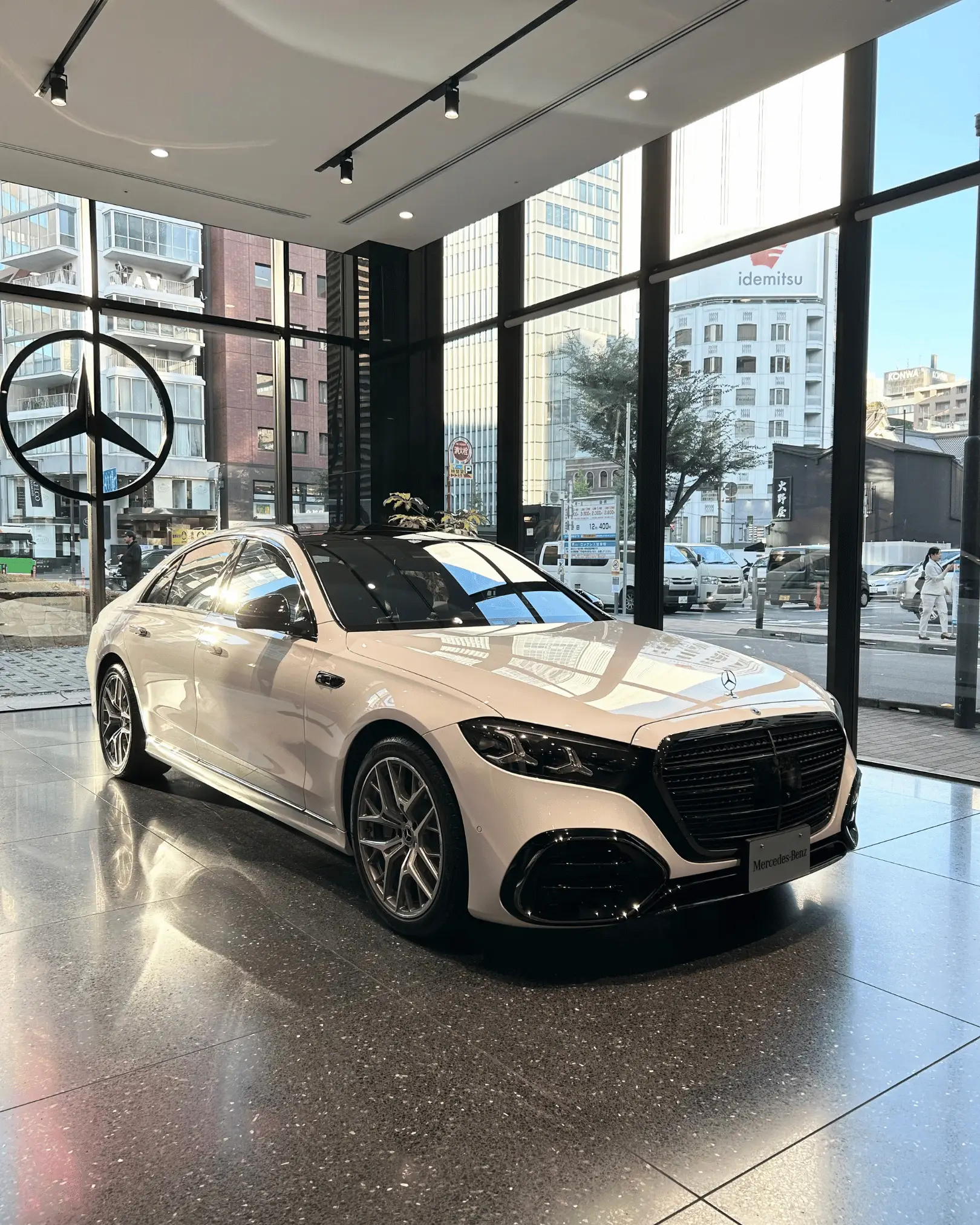 【スターズ＠メルセデス・ベンツ銀座】展示車”S 500 4MATIC (ISG)”のご紹介
