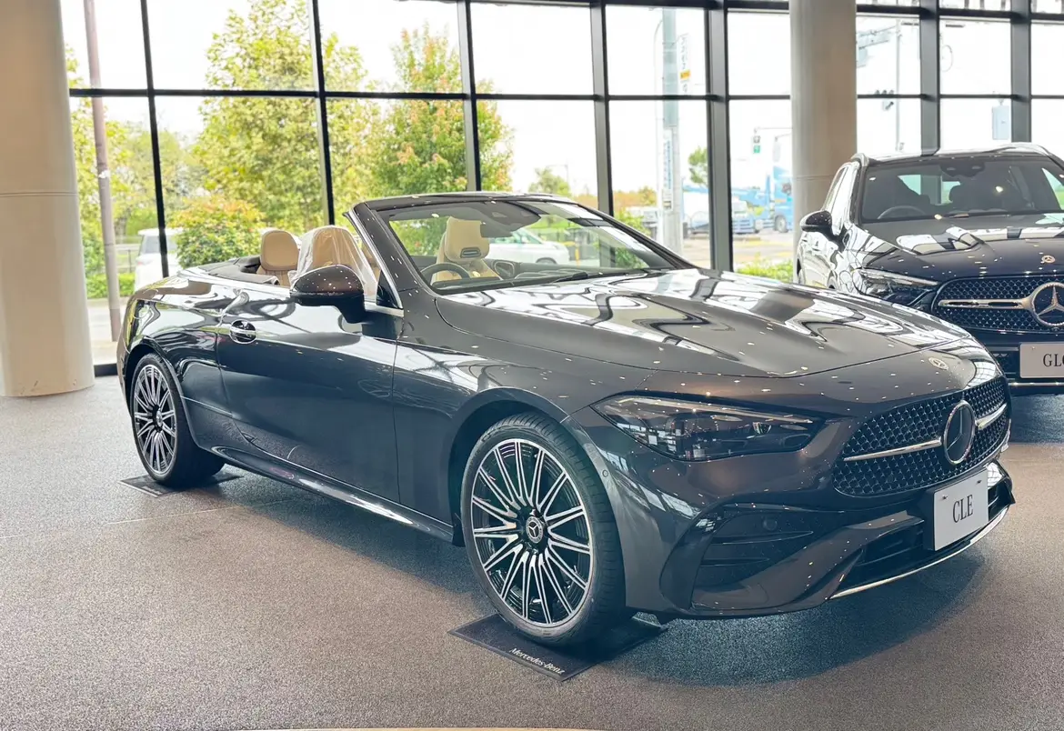 【武蔵村山】展示車「CLE 200 Cabriolet Sports (ISG)」のご案内