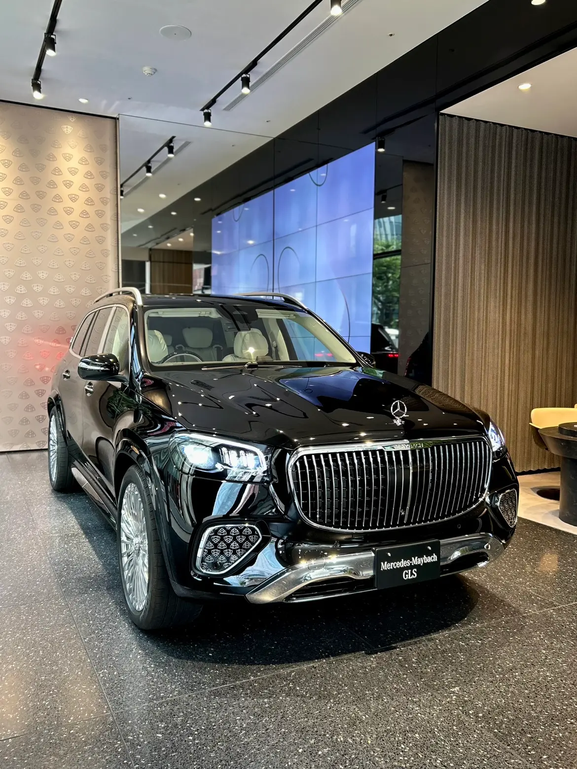 【銀座】展示車「Mercedes-Maybach GLS（ISG）」のご紹介
