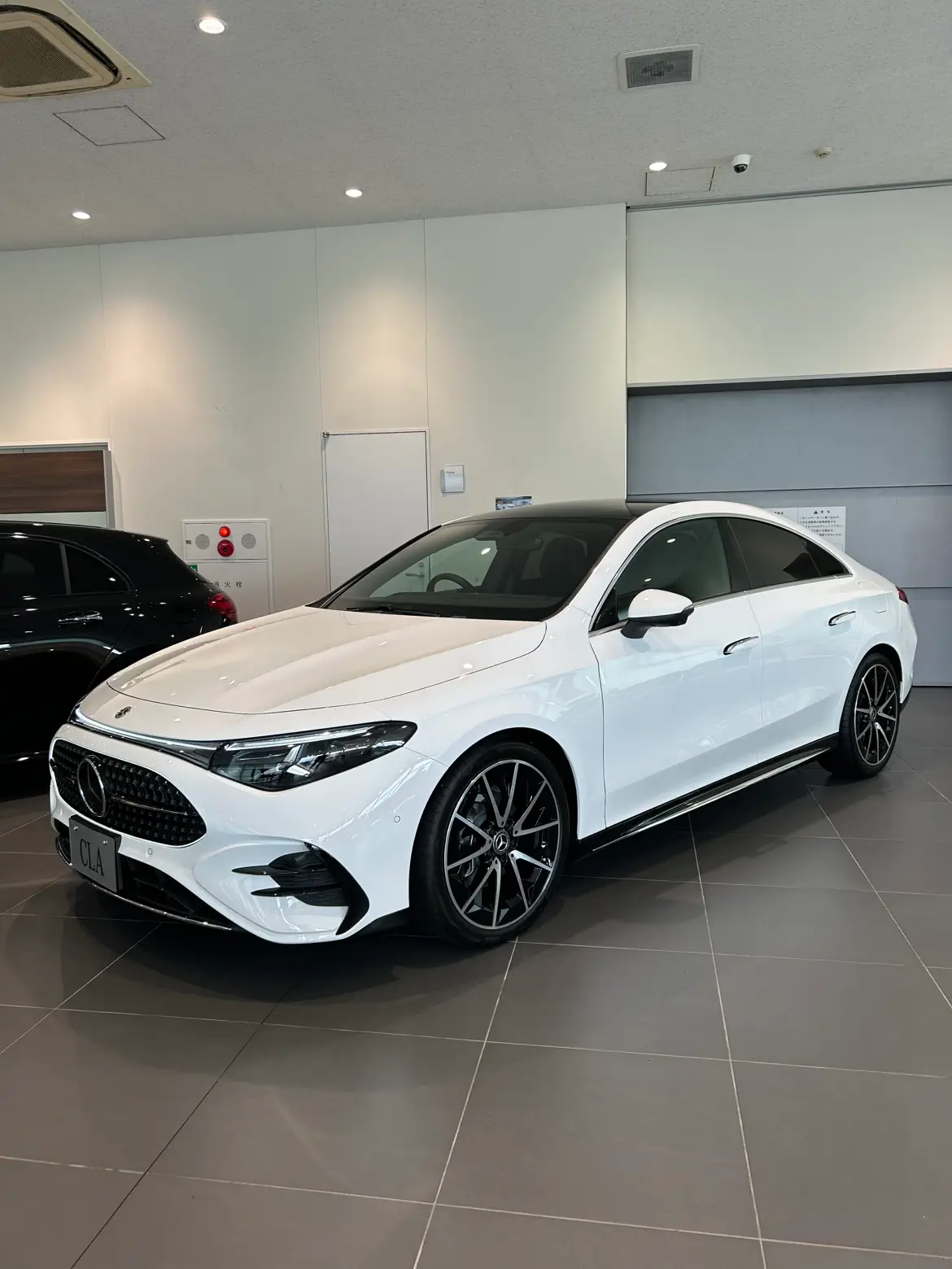 【世田谷南】展示車”CLA 180”のご紹介