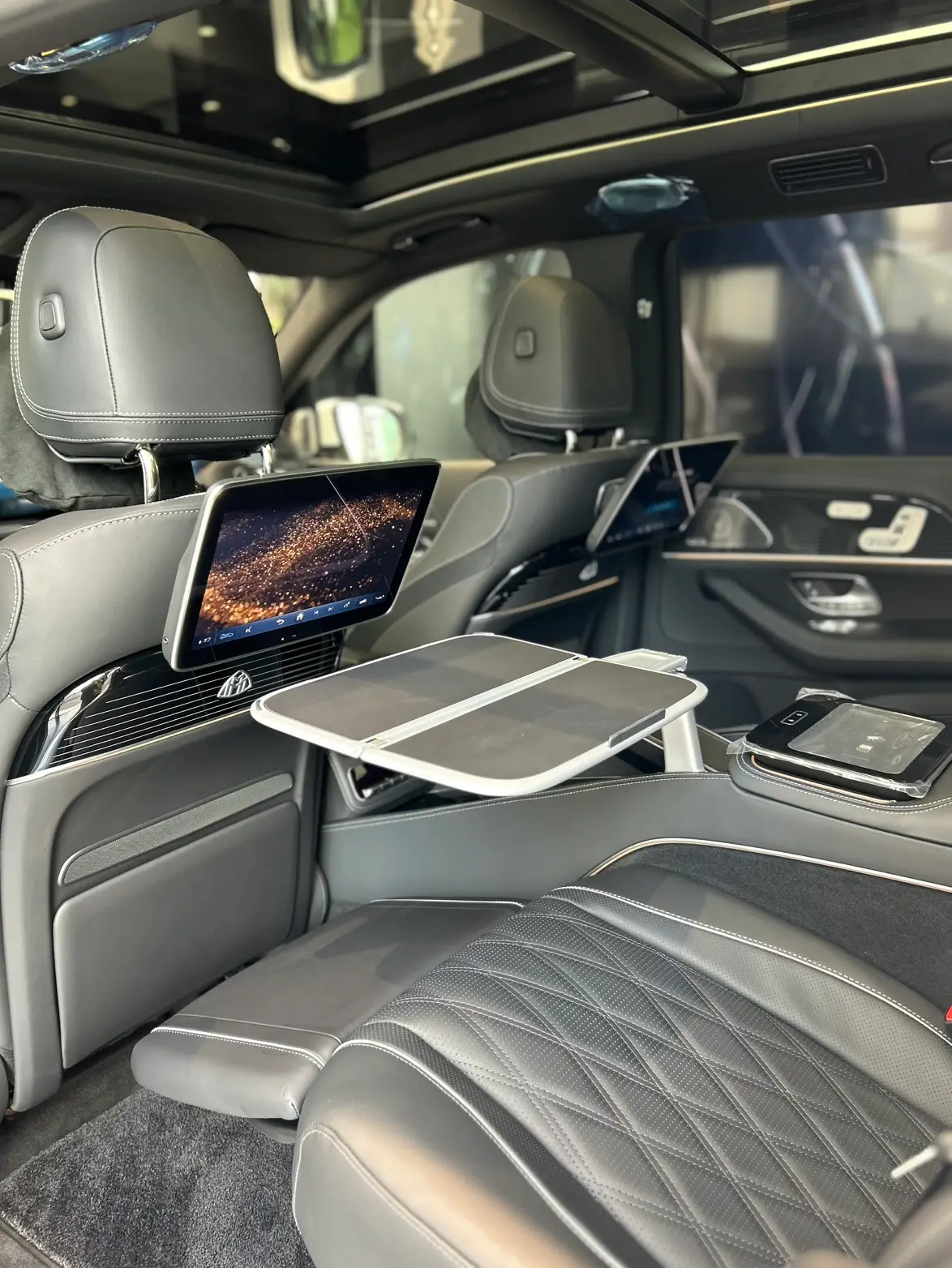 【スターズ＠メルセデス・ベンツ銀座】展示車『Mercedes-Maybach GLS』のご紹介