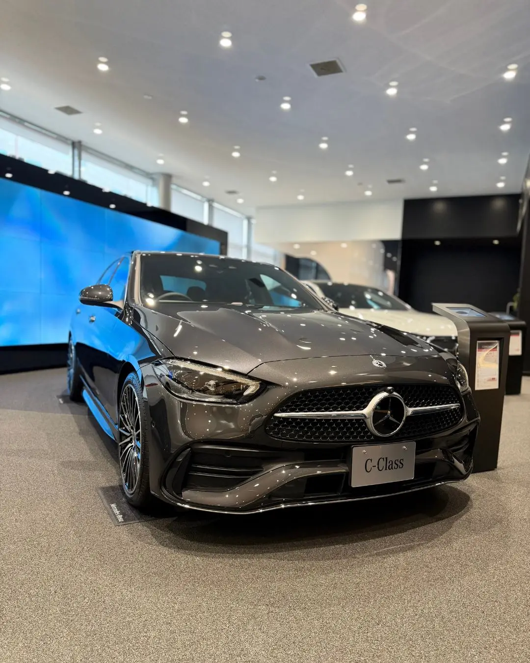 【あざみ野店】展示車「C 220 d Luxury (ISG)」のご紹介